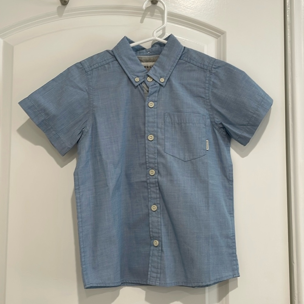 NWT Boys Quiksilver Shirt.  Size 6